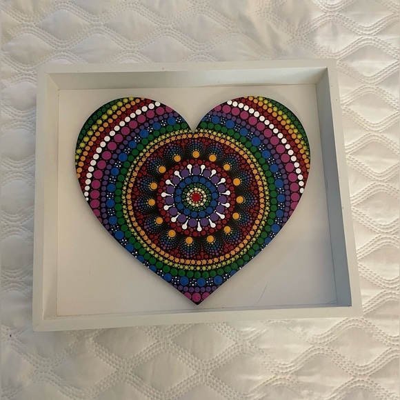 Hand painted dot mandala heart framed. - Picture 1 of 5